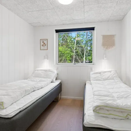 Holiday home Nicolas - 500m From The Sea By Interhome *